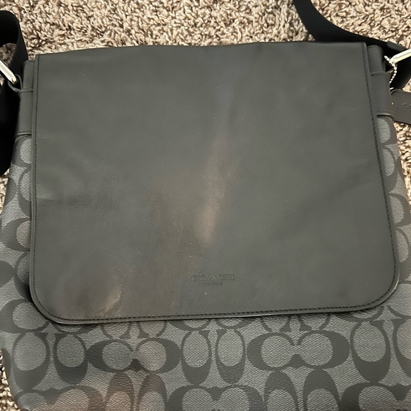 Great condition! Coach Signature Charles Small Messenger Bag in Charcoal Black - Picture 2 of 4